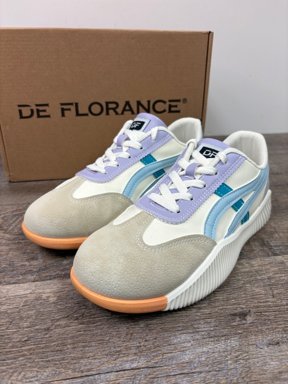 ✨ De Florance Vintage Sneakers – Cream / Blue Retro Trainers – Size 8